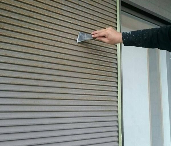 静岡県裾野市　外壁塗装　屋根塗装　付帯部塗装　下地処理　ケレン作業
