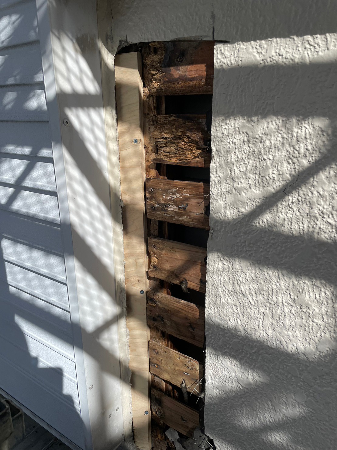 静岡県富士宮市　外壁カバー工事・屋根葺き替え工事　モルタル外壁の補修工事
