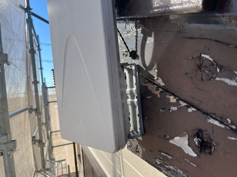 静岡県焼津市　外壁塗装工事　破風板の板金巻き工事　テレビアンテナ設置部の板金張り