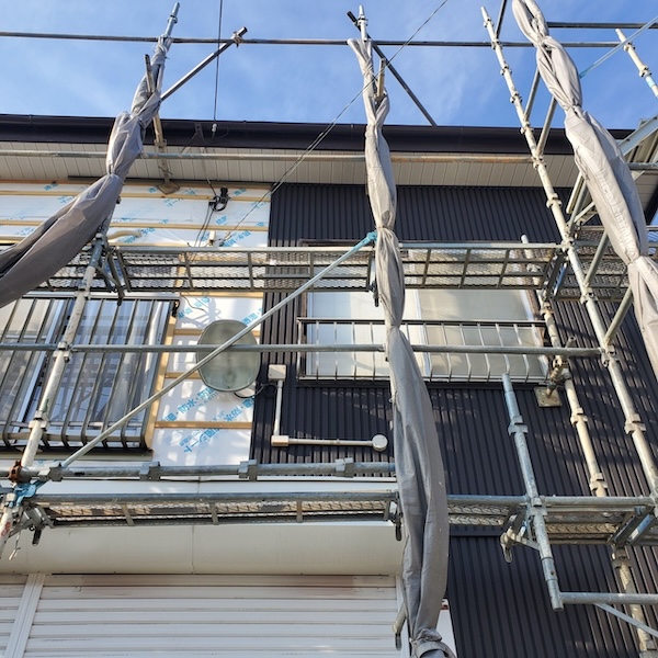 静岡県富士市　外壁カバー工事　外壁塗装とカバー工法はどちらをすればいい？