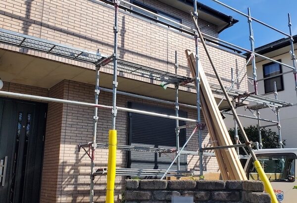 静岡県御殿場市富士見原　外壁重ね張り（カバー工法）工事「職人さんが一生懸命がんばってくれて誠実さを感じました」