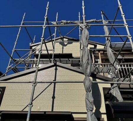 静岡県御殿場市萩原｜破風板板金重ね張り工事 仕上げまでをレポートします！