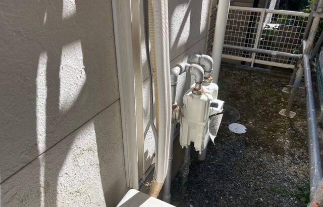 静岡県浜松市中区｜外壁カバー工事 既存部材の取り外し作業
