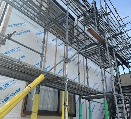 防水紙張りと下地の取り付け。通気構法とは？｜静岡県御殿場市荻原