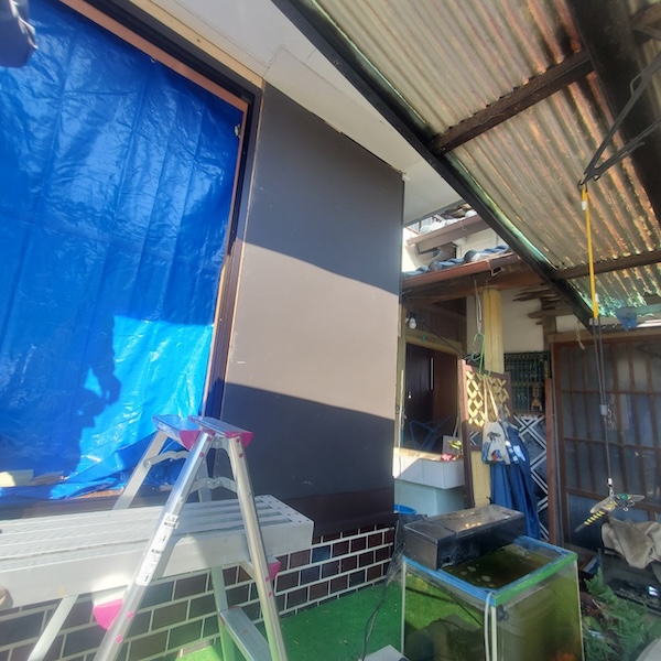 外装工事のご依頼がありました！水切りの取り付けと解体工事をレポート｜静岡県榛原郡吉田町