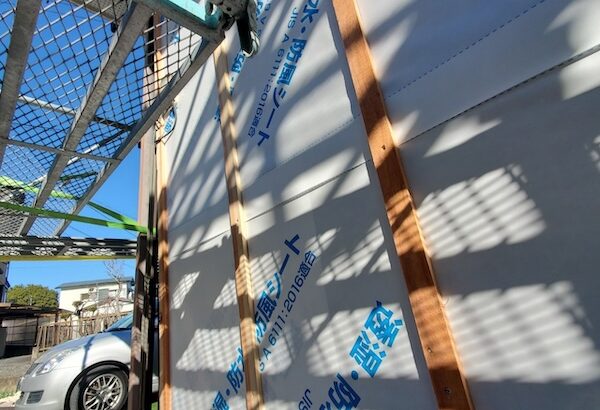 通気構法 外壁下地 胴縁の取り付けを行いました｜静岡県富士宮市大中里