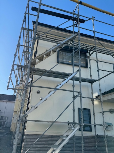 雨樋修理のご依頼をいただきました！足場の組み立て設置をレポート｜静岡県静岡市清水区