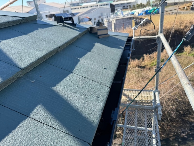 吊り金具設置後、軒樋の取り付け。軒樋形状の種類について｜静岡県静岡市清水区