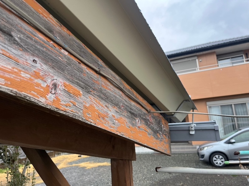 静岡県富士市|傷んだ破風板に板金を張りました