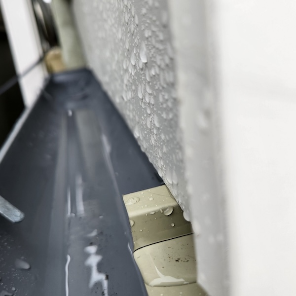 雨樋の取り付けと排水の最終確認をレポート｜静岡県富士宮市