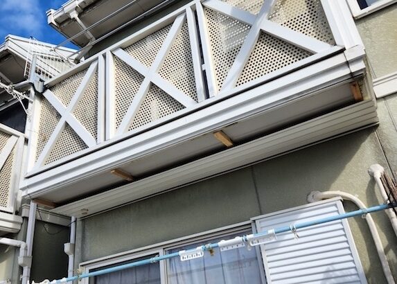 ベランダ下の板金工事を実施！｜静岡県富士宮市