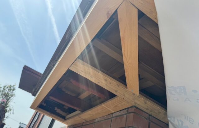 静岡県富士市｜出窓底部の解体箇所 木下地組みを行いました！