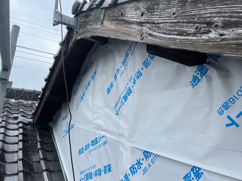 静岡県富士宮市｜下見板の外壁をカバー工法でリフォーム！防水紙を張りました！