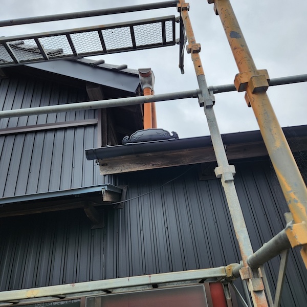 静岡県富士宮市|外壁カバー工事と雨樋交換工事が完了!施工後をご紹介します!