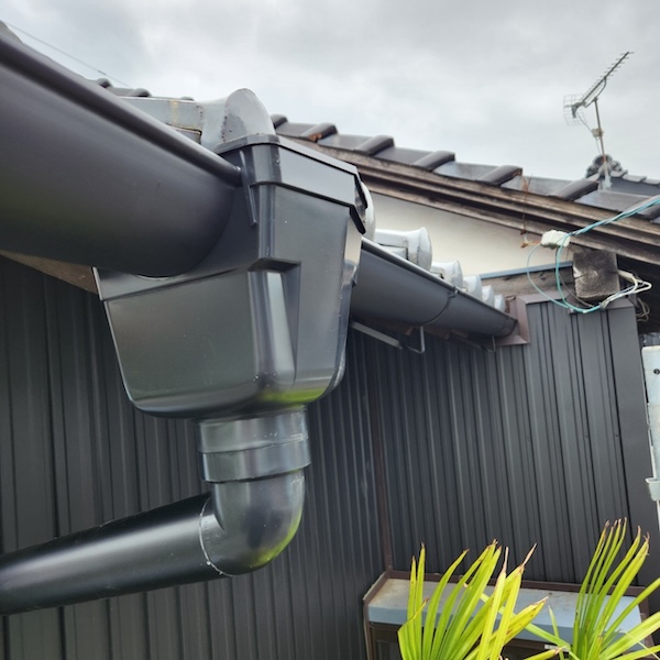雨樋交換工事 雨樋本体の設置と交換後をレポート！｜静岡県富士宮市