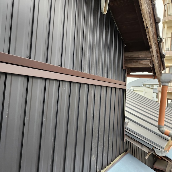 ガルバリウム外壁材本体張りをレポートします！｜静岡県富士宮市