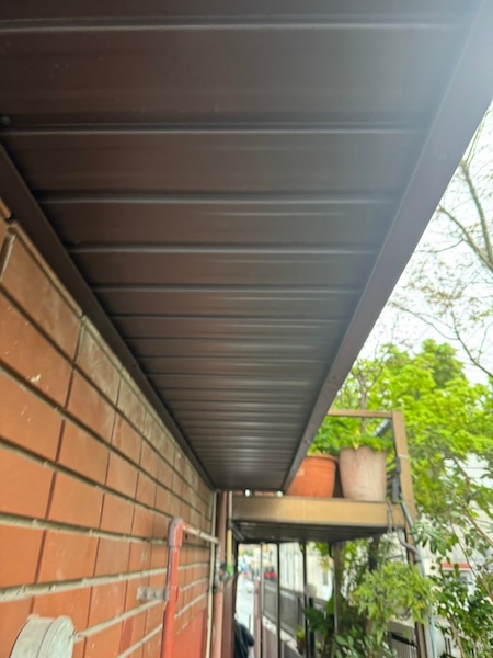 静岡県富士市｜出窓底部の仕上げはガルバリウム鋼板を張りました！