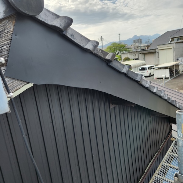 破風板の板金巻き工事 仕上げ、板金工事も当店にお任せください！｜静岡県富士宮市