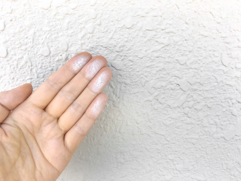 外壁塗装の時期を知らせる劣化症状とは？プロが教える見極め基準