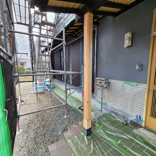 玄関庇の柱を修繕しました！下地作りまでをレポートします！｜静岡県榛原郡吉田町