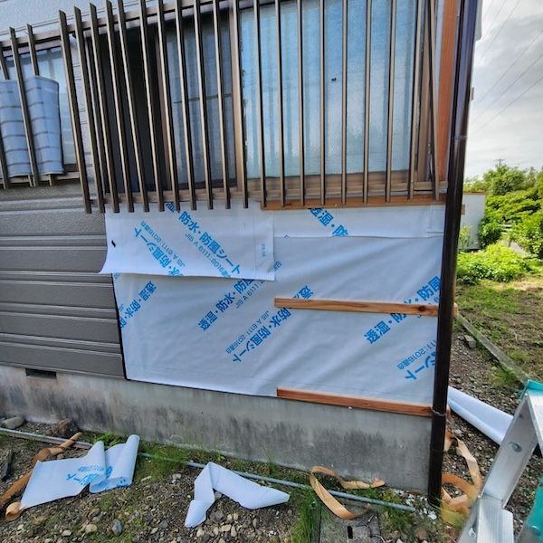 外壁補修 部分張り替え工事 施工前から防水紙張り付けまでをレポート｜静岡県榛原郡吉田町