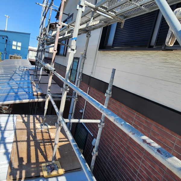 幕板に造作した板金を取り付け｜静岡県静岡市清水区