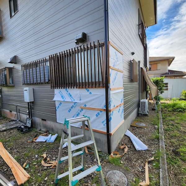 外壁補修 部分張り替え工事 施工前から防水紙張り付けまでをレポート｜静岡県榛原郡吉田町