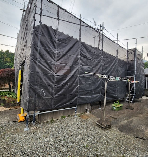 外壁トタンと雨樋の補修を行いました！水が内部に入り込むリスクについて｜静岡県富士宮市