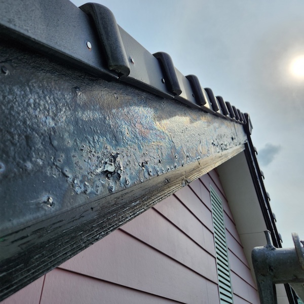 大屋根・下屋の破風板板金巻き工事のご依頼!|静岡県静岡市