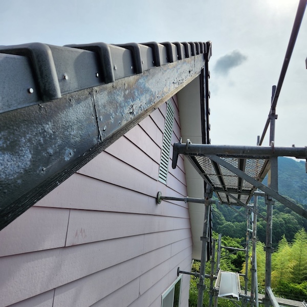 大屋根・下屋の破風板板金巻き工事のご依頼!|静岡県静岡市