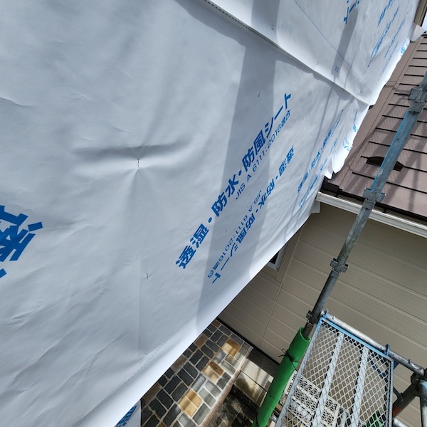 静岡県御殿場市東田中｜外壁カバー工事とは？防水紙張り〜胴縁下地取り付け