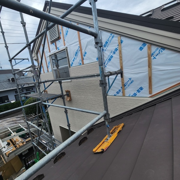 静岡県御殿場市東田中｜土台水切りと開口部水切りを取り付けました