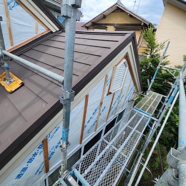 静岡県御殿場市東田中｜外壁カバー工事が完了しました！施工前と施工後をレポート！