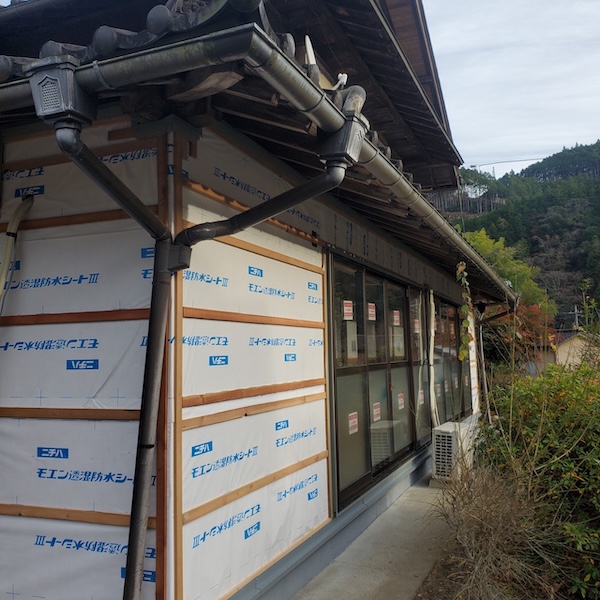外壁が傷んでいたらカバー工法がおすすめ!