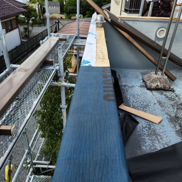 ベランダ笠木の下地合板張り付け〜ルーフィング敷き〜笠木復旧までをレポート｜静岡県富士宮市