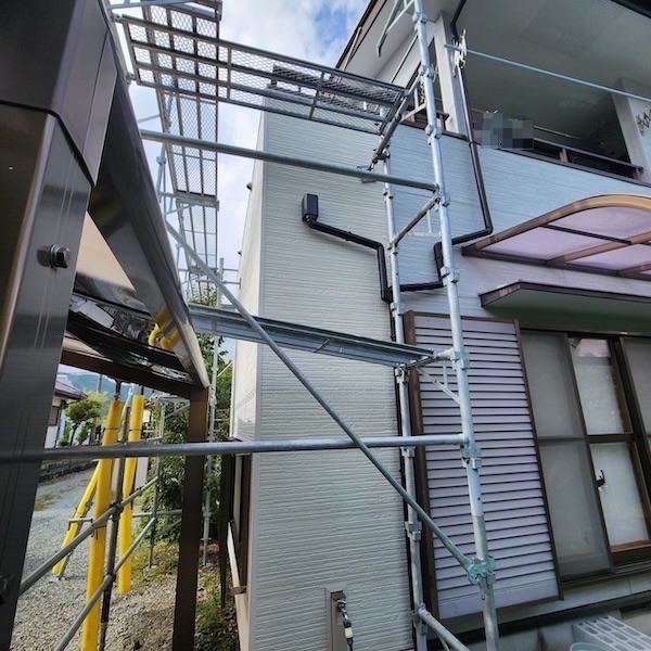 外壁カバー工事 雨樋復旧とシール処理〜施工後までをレポート|静岡県富士宮市