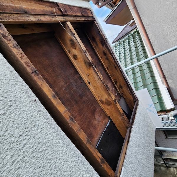 静岡県富士宮市|外壁部分解体〜雨漏り箇所補修〜防水紙張り付け