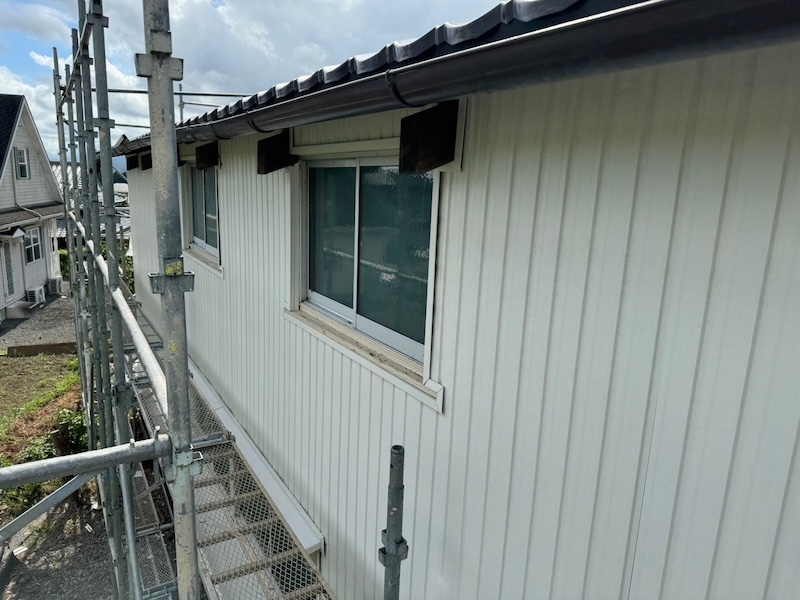 外壁張り替え工事とは?張り替え時期や外壁材の種類を解説