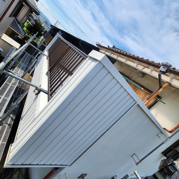 ベランダ笠木板金取り付け〜雨樋復旧〜施工後をレポート｜静岡県富士宮市